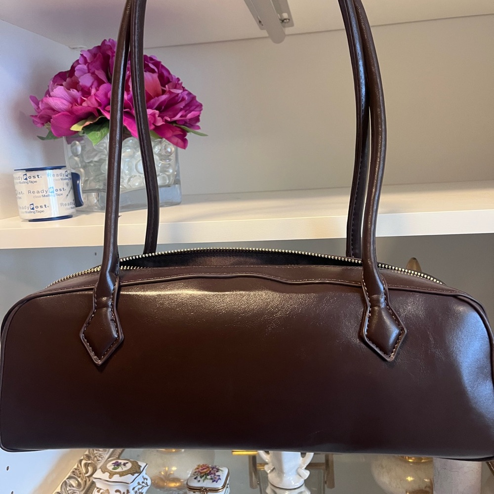 Classic Brown Leather Shoulder Bag - Sleek Everyday Tote Rachel Zoe